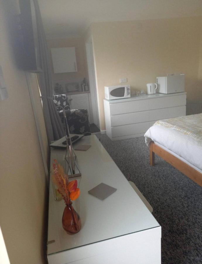 Self Contained Garden Annexe In Bodmin Apartment Luaran gambar
