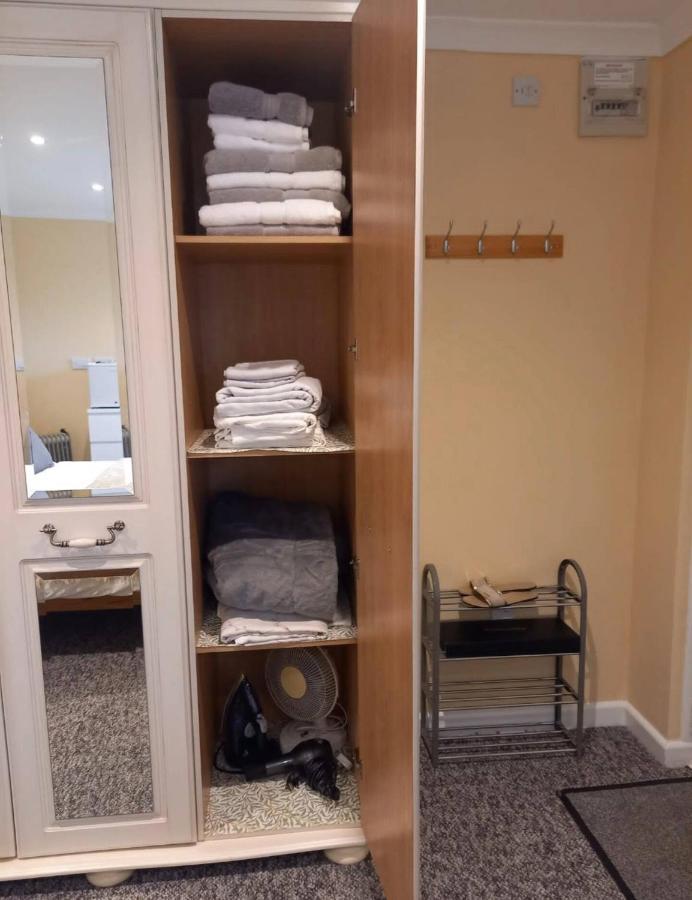 Self Contained Garden Annexe In Bodmin Apartment Luaran gambar